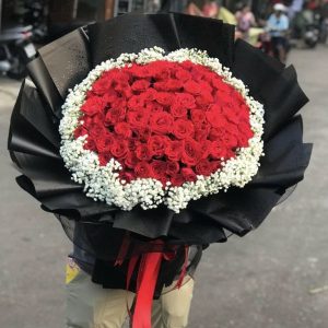 Bó Hoa Hồng Đỏ Tình Yêu Nồng Cháy – CM23