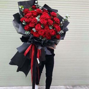 Bó Hồng Đỏ Rực Rỡ Nổi Bật – CM205