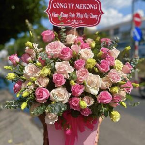 Giỏ Hoa Chúc Mừng Lịch Thiệp – GH155
