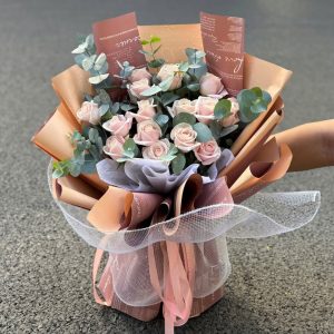 Bó Hoa Tone Nâu Thanh Lịch Tặng Sếp - CM179