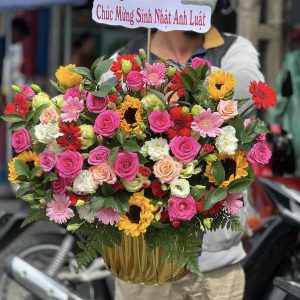 Giỏ Hoa Tươi Nhiều Màu Sắc Rực Rỡ Chúc Mừng – GH59