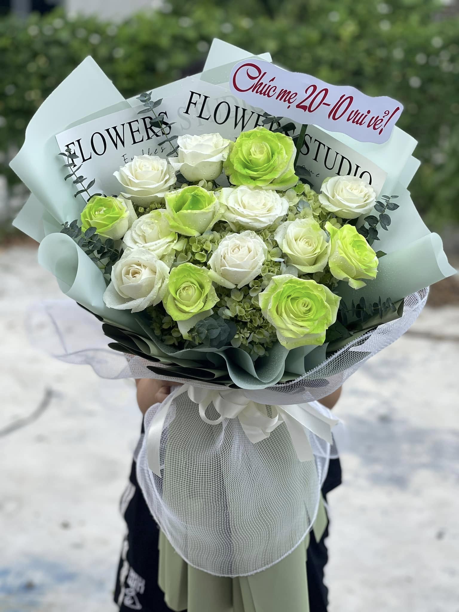 Bó Hoa Tone Xanh Tươi Mới – CM201