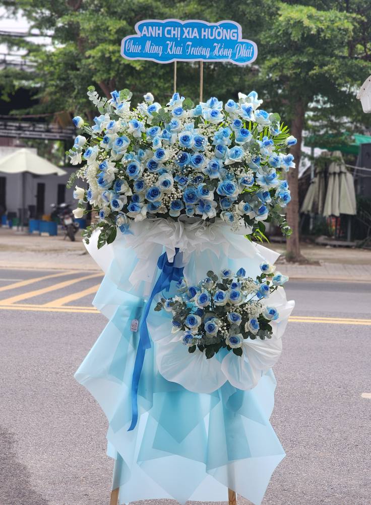 Kệ Hoa Chúc Mừng Tone Xanh Khói Hiện Đại - CM124