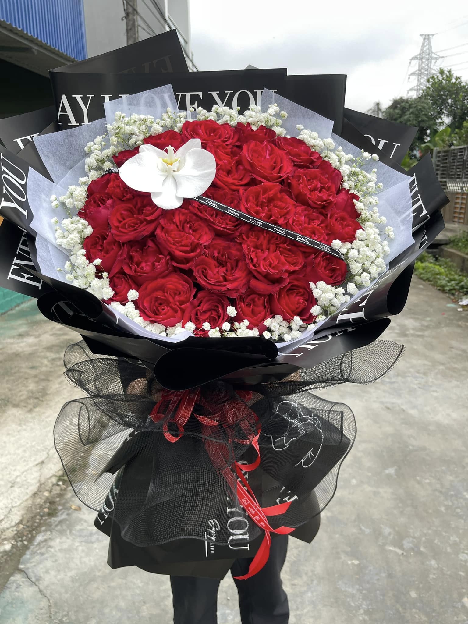 Bó Hoa Hồng Đỏ Tình Yêu Cao Cấp – CM190