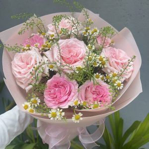 Bó Hoa Hồng Phấn Cao Cấp Phối Cúc Tana – CM144