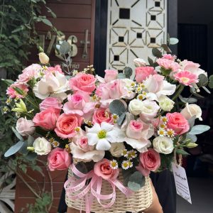 Giỏ Hoa Tone Hồng Ngọt Ngào Tặng Sinh Nhật – GH57