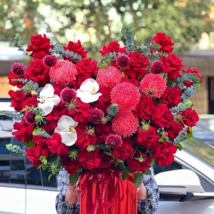 Giỏ Hoa Hồng Đỏ Mix Mẫu Đơn Cao Cấp  – GH77
