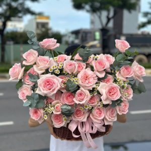 Giỏ Hoa Ngọt Ngào Tặng Em Ngày Thường – GH100