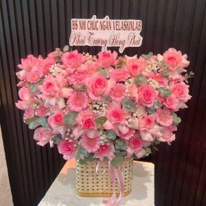 Giỏ Hoa Tone Hồng Pastel Lãng Mạn – GH109