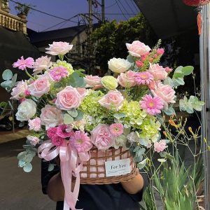 Giỏ Hoa Mix Cẩm Tú Ngọt Ngào– GH113