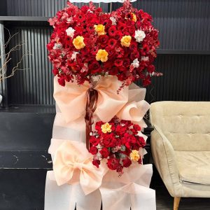 Kệ Hoa Chúc Mừng Tone Đỏ Ấn Tượng – KH59