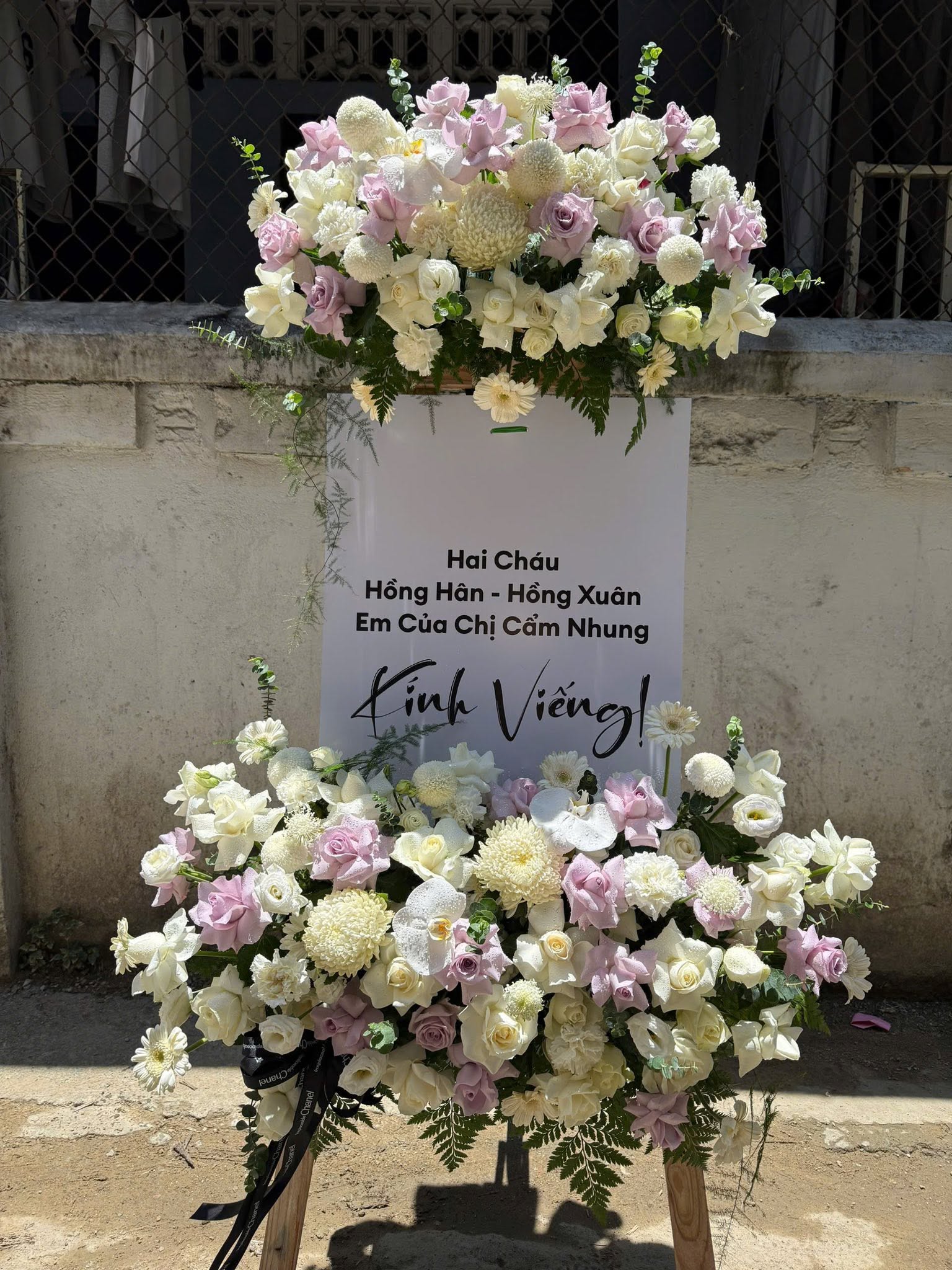Kệ Hoa Tang Sang Trọng Cao Cấp – HT155