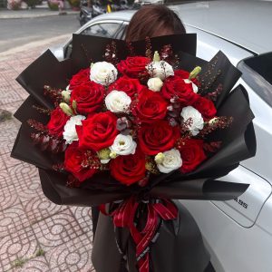 Bó Hồng Đỏ Kiêu Sa Tặng Vợ Yêu- CM218